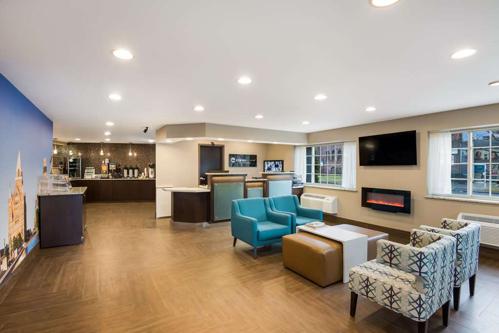 Clarion Pointe Downtown - photo 7