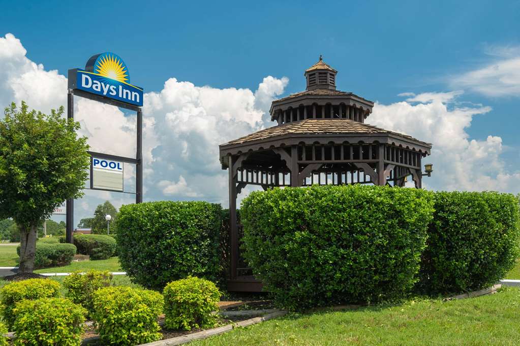 Days Inn by Wyndham Clarksville TN - photo 40