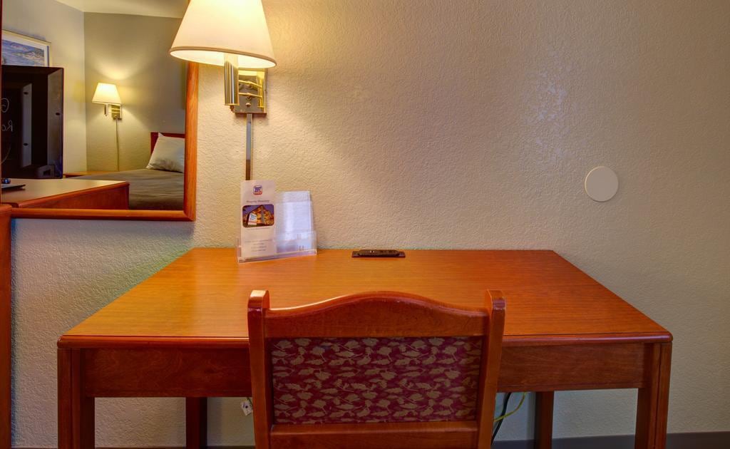 Good Nite Inn Salinas - photo 15