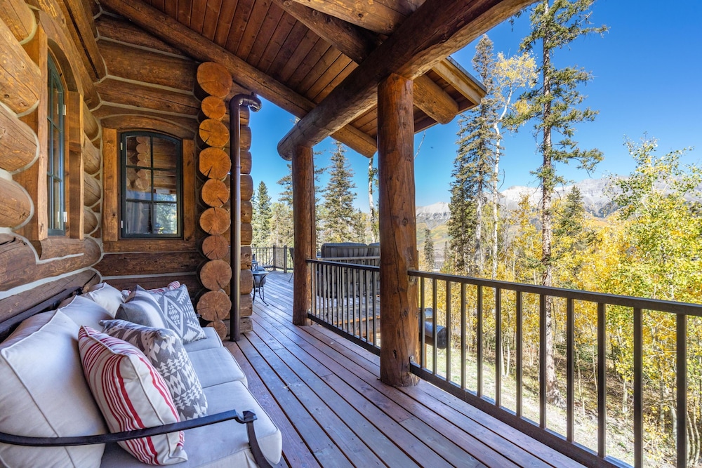 Hilltop Hideaway Expansive Views From This Private Estate Hot Tub Pool Table - photo 46
