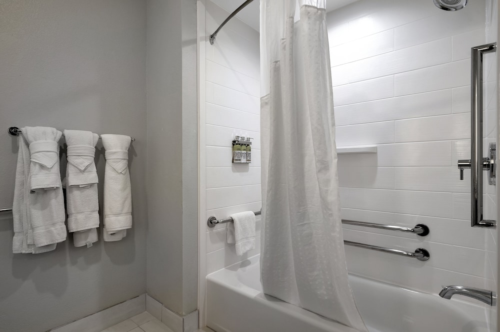 Holiday Inn Express & Suites Lufkin South by IHG - photo 24