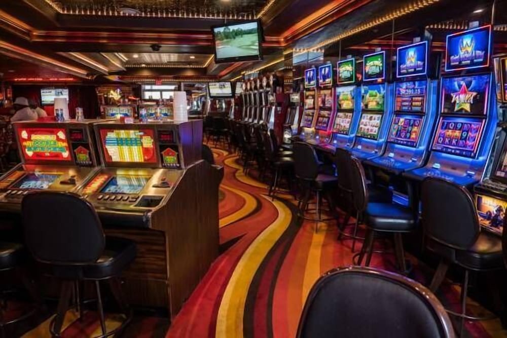 Skyline Hotel & Casino - photo 23