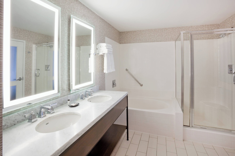 Sheraton St. Paul Woodbury Hotel - photo 13