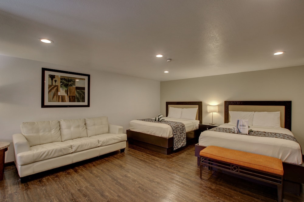 CCBC Resort Hotel A Gay Men's Resort - photo 15