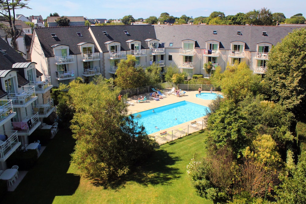 Résidence Le Domaine des Glénan — 4-Star Luxury Hotel in Fouesnant, France