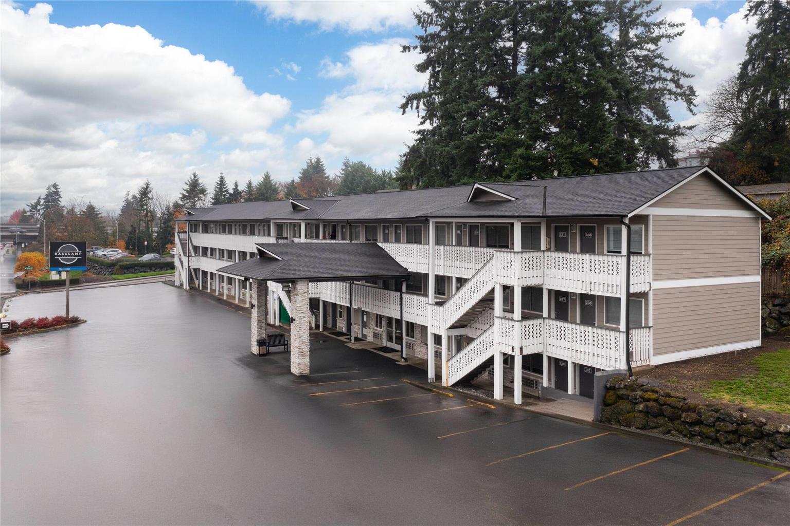 Basecamp Puyallup a Travelodge by Wyndham — hotel in Puyallup