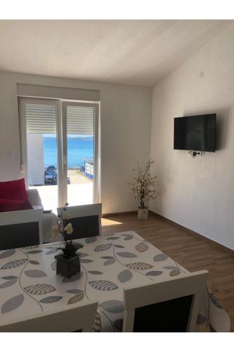 Beach front Paradise Apartment — 4-Star Luxury Hotel in Sukosan, Croatia