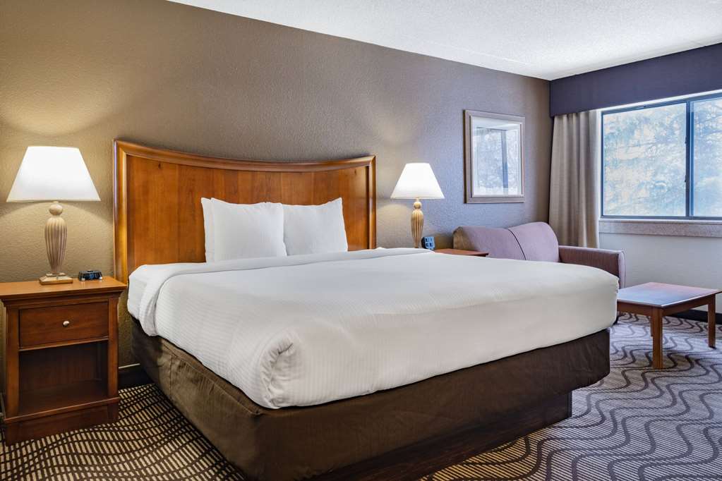 La Quinta Inn & Suites by Wyndham Minneapolis Minnetonka - photo 6
