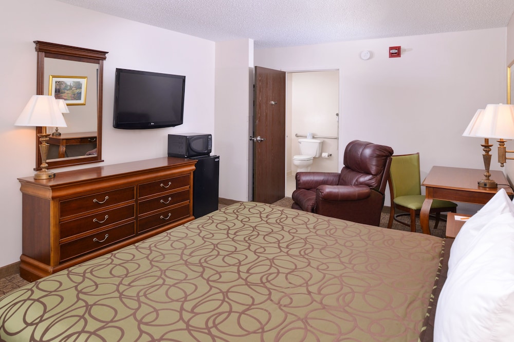 Briarwood Inn Of Geneva - photo 8
