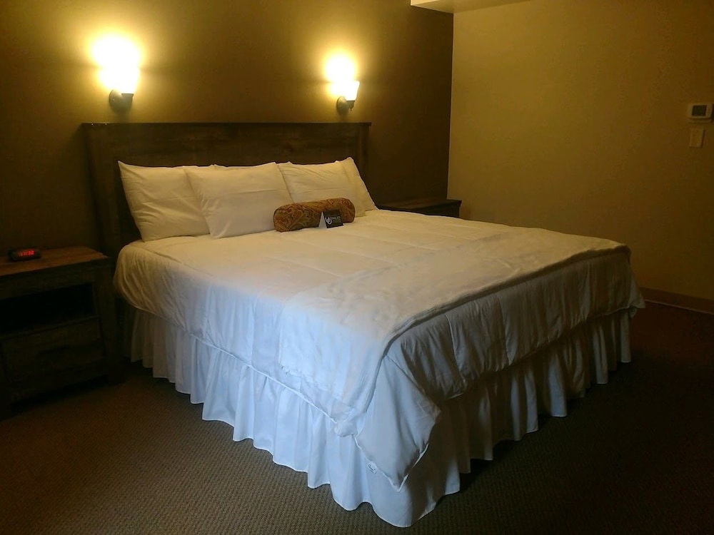 The Stables Inn and Suites - photo 7