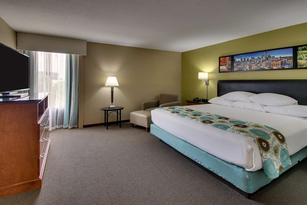 Drury Inn & Suites Houston Near the Galleria - photo 16