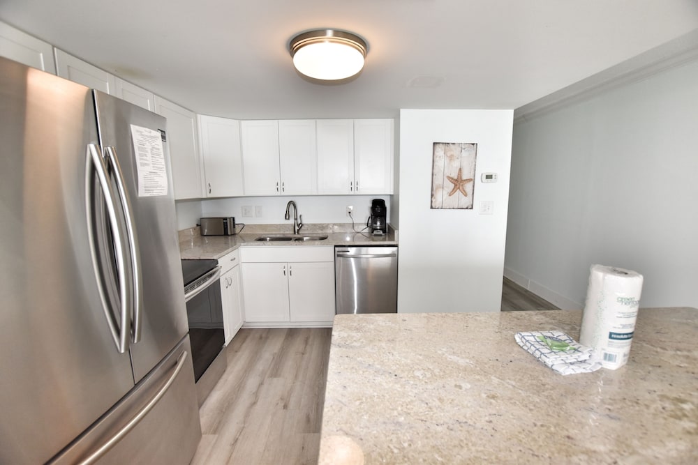 1109 Waters Edge Resort 1 Bedroom Condo by RedAwning - photo 7