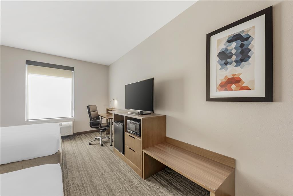 Best Western Green Oaks Inn & Suites - photo 12