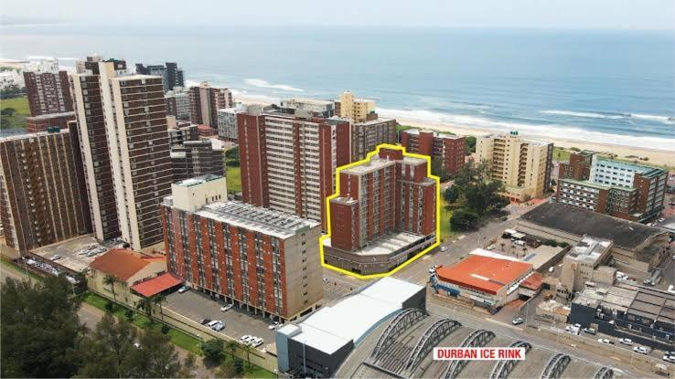 Unit 95 Oceanic Self Catering North Beach - last minute hotel in Durban