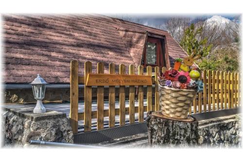 Erdő Mélyén Házikó in Unknown City, Hungary