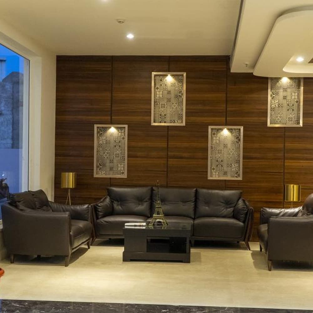 Hotel Tgs - carbon neutral hotel in Murwara