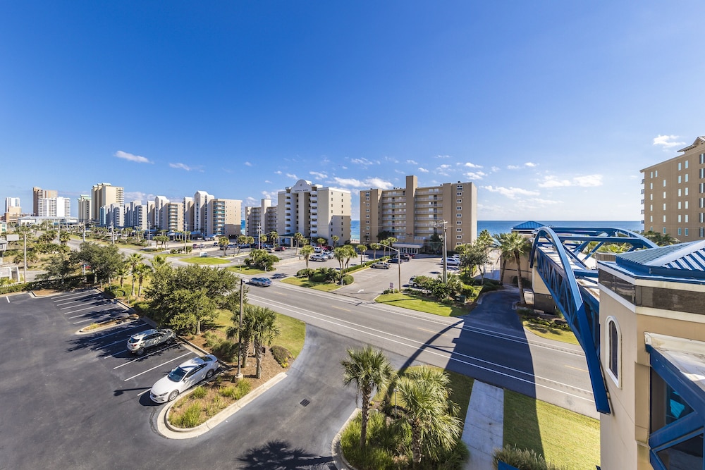 Crystal Tower Comfort Condos by Hosteeva - photo 126