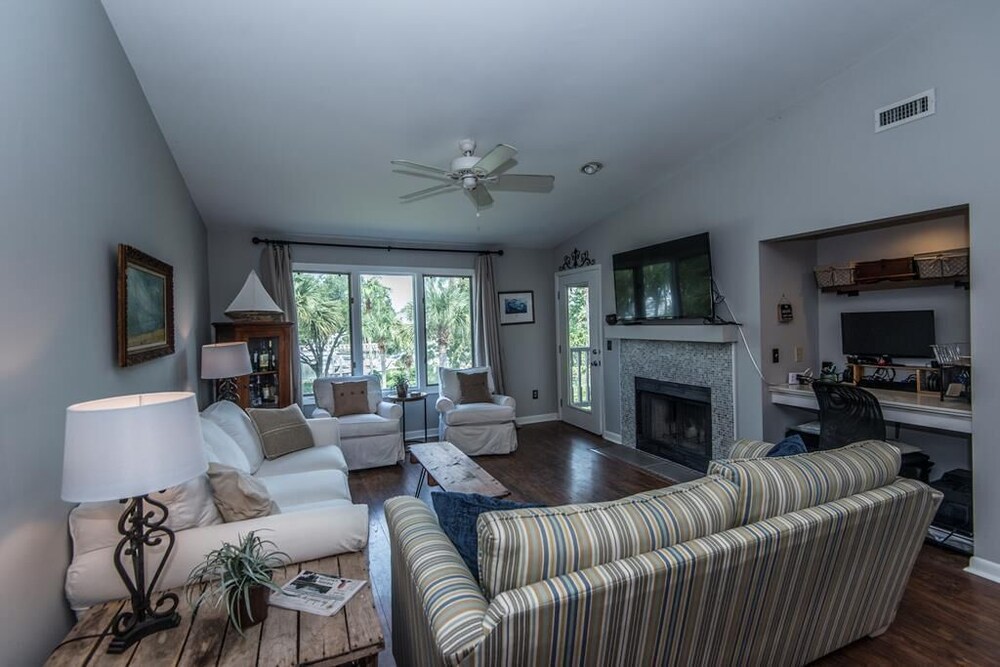 406 Yacht Harbor Court - photo 13