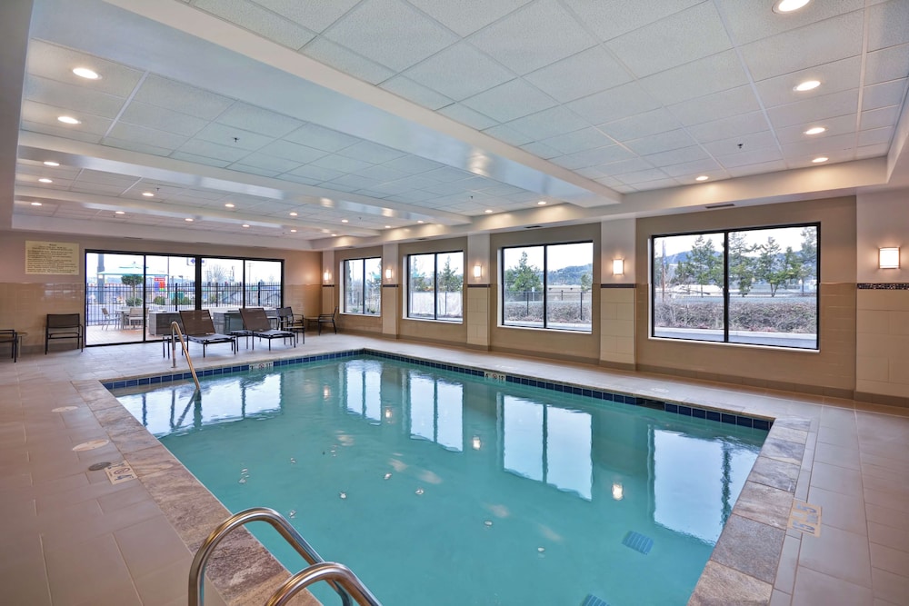 Hampton Inn & Suites Grants Pass - photo 28