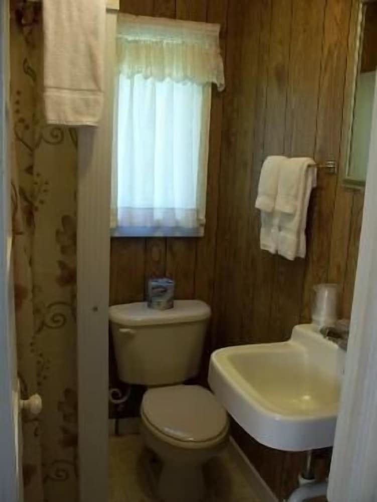 Valley View Motel - photo 24