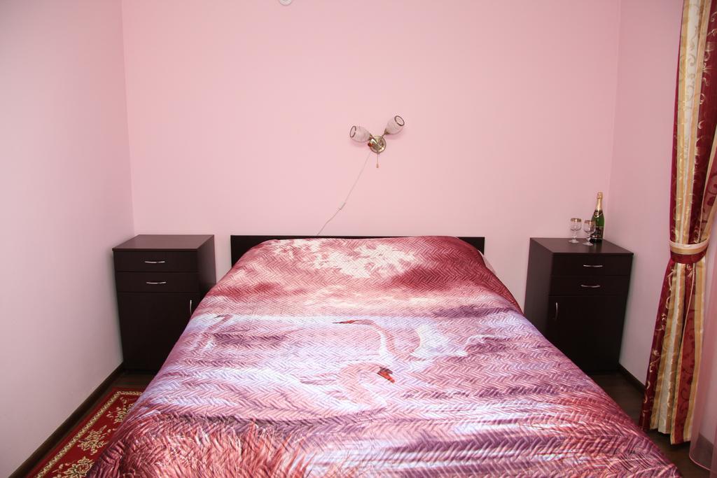 Hotel Edel'vejs — hotel in Lopatino