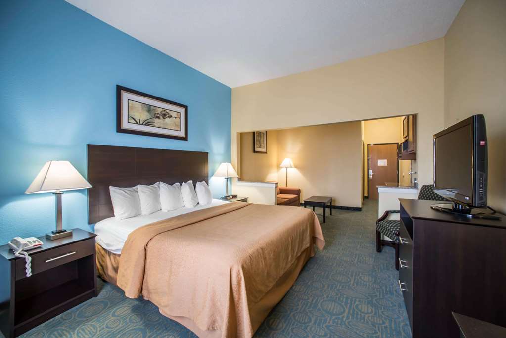 Quality Inn Litchfield Route 66 - photo 15