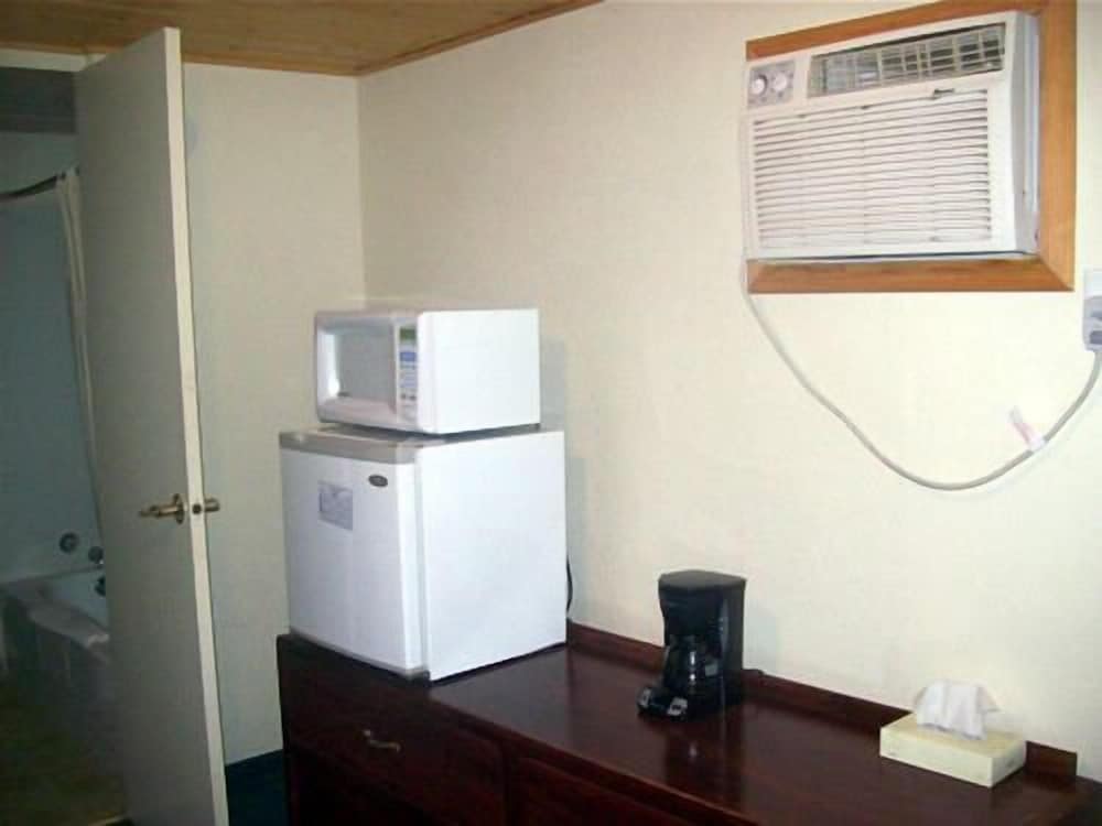 Sagebrush Inn - photo 13
