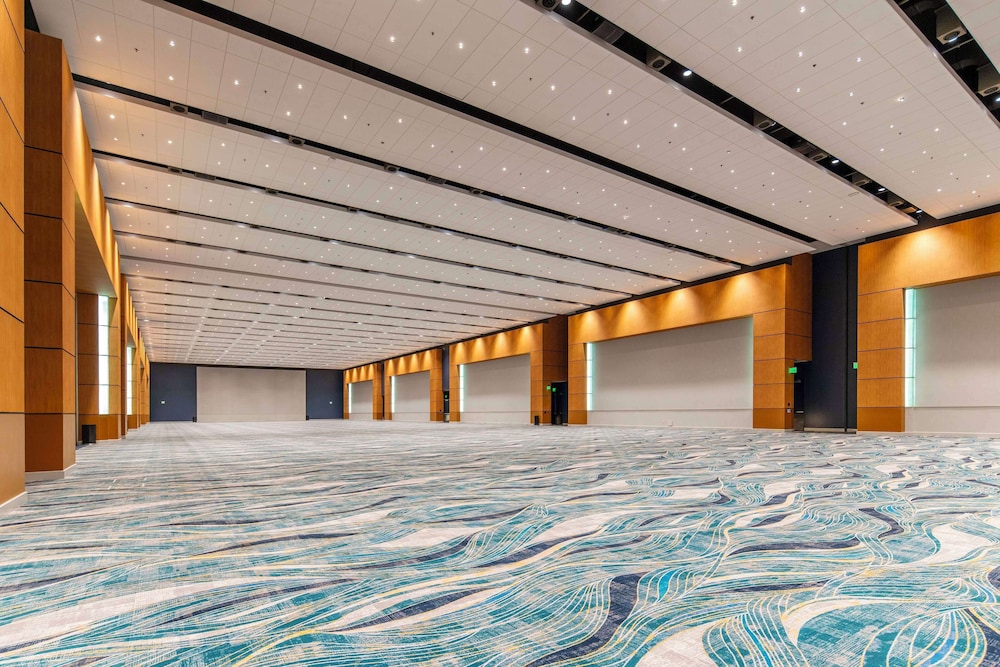 Doubletree by Hilton Cedar Rapids Convention Complex - photo 35