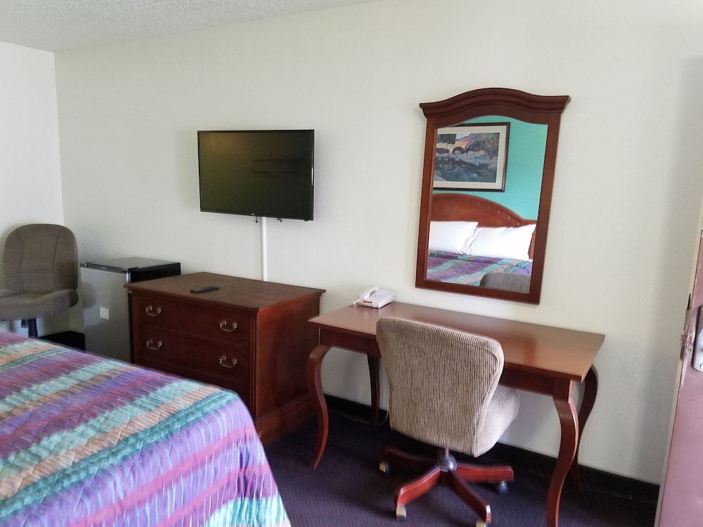 Americas Best Value Inn Indy South - photo 11