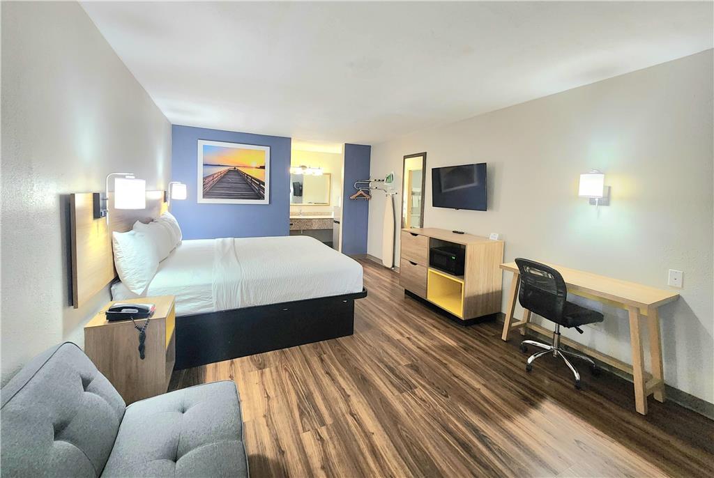 Days Inn by Wyndham Portland Corpus Christi - photo 9