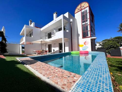 Casa Capuchos Close To Lisbon With Ocean View 19069455 — Caparica