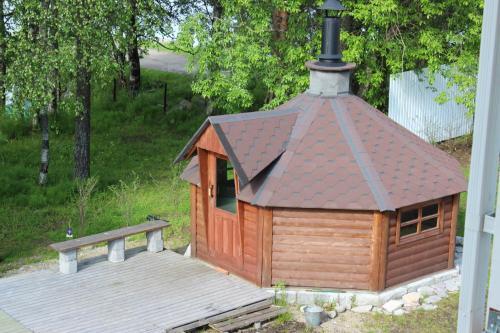 U Mikhailicha — hotel in Kostomuksha