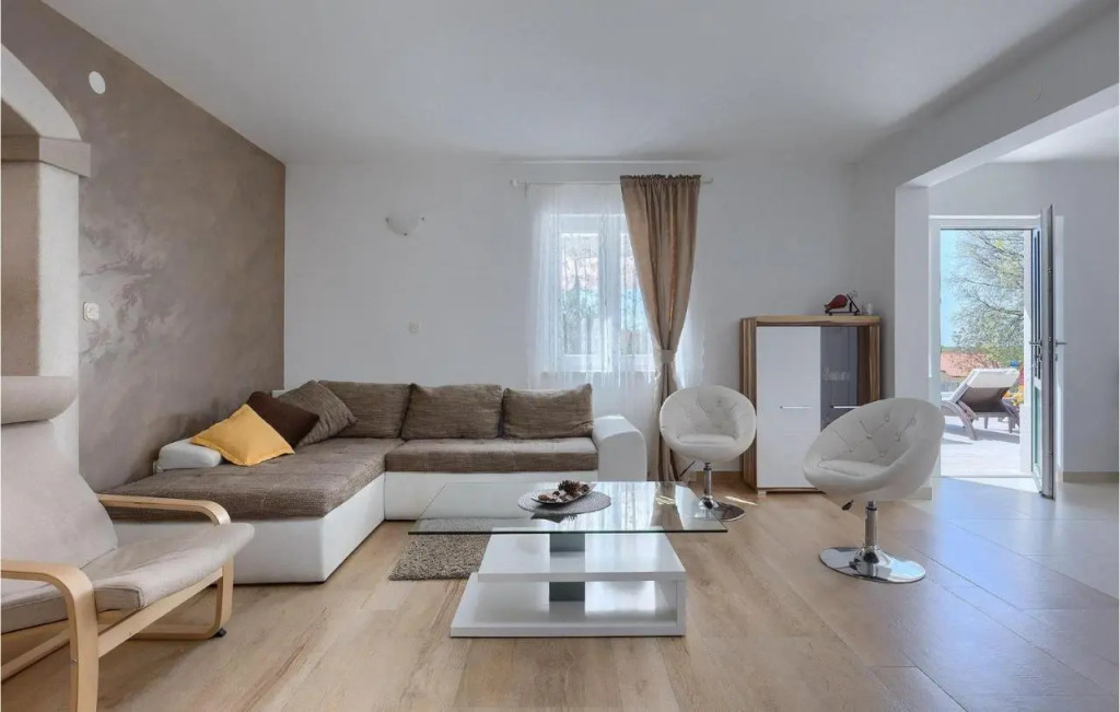 Villa Silvana — 4-Star Luxury Hotel in Sveti Petar U Sumi, Croatia