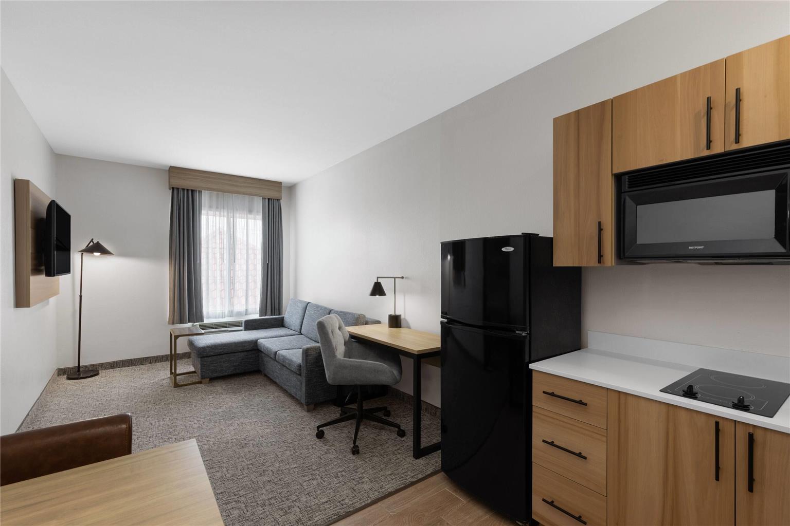 La Quinta Inn & Suites by Wyndham Lexington South Hamburg - photo 52
