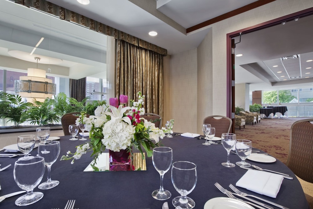 Embassy Suites Buffalo - photo 40