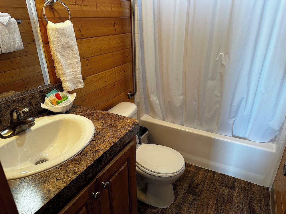 Westport Marina Cottages - photo 57
