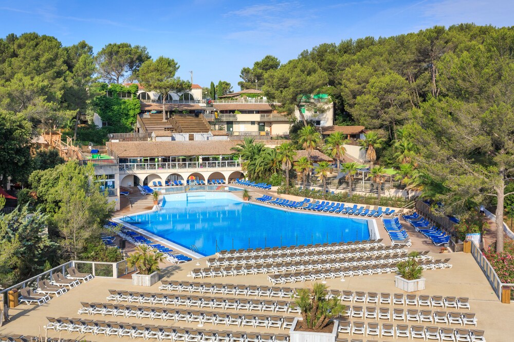 Franthéor Fréjus Campsite — 5-Star Luxury Hotel in Frejus, France