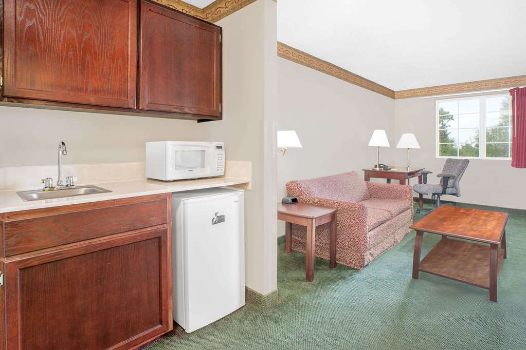 Days Inn by Wyndham Mountain Home - photo 35