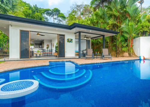 Ocean Views Private Pool Easy access Ojochal Gate in Unknown City, Costa Rica