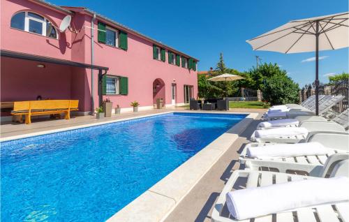 Holiday Home Kapelica V — 4-Star Luxury Hotel in Labin, Croatia