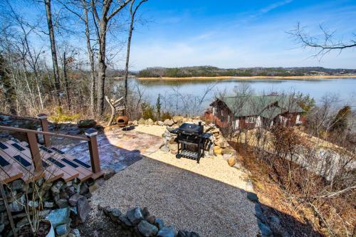 The Lookout Lake View Hot Tub and Grill - photo 66