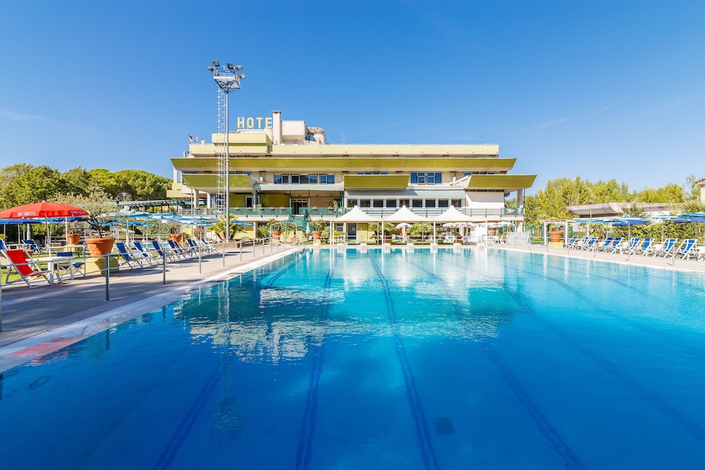 Hotel Country Club - carbon neutral hotel in Capannori