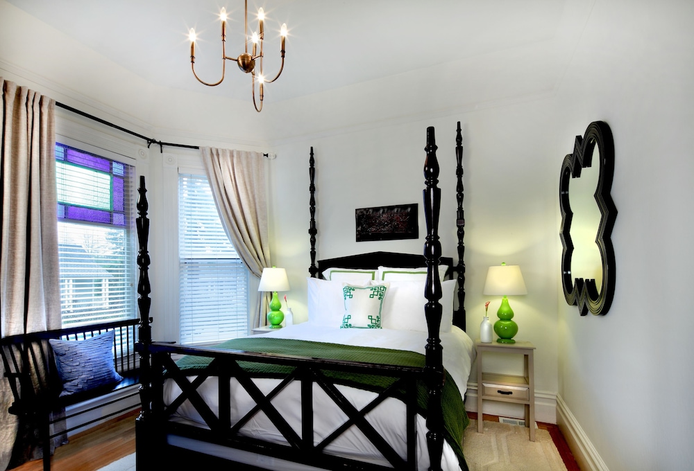 Grape Leaf Inn - photo 6