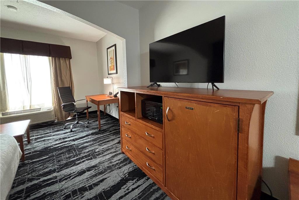Baymont by Wyndham Marion - photo 17