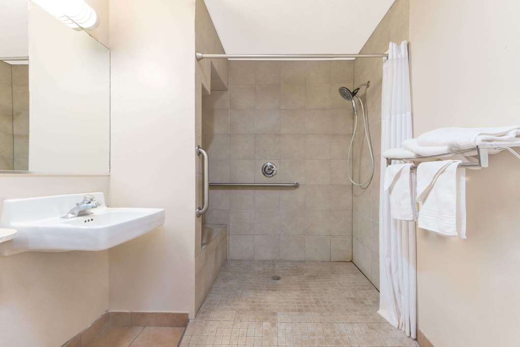 Days Inn by Wyndham Ruidoso Downs - photo 13