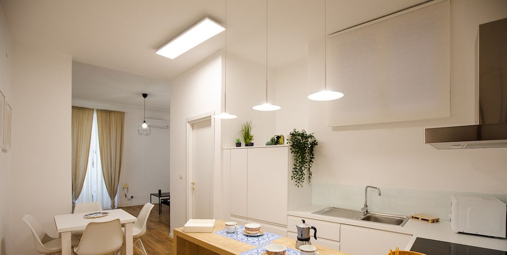9 House Ortigia — 4-Star Luxury Hotel in Siracusa, Italy
