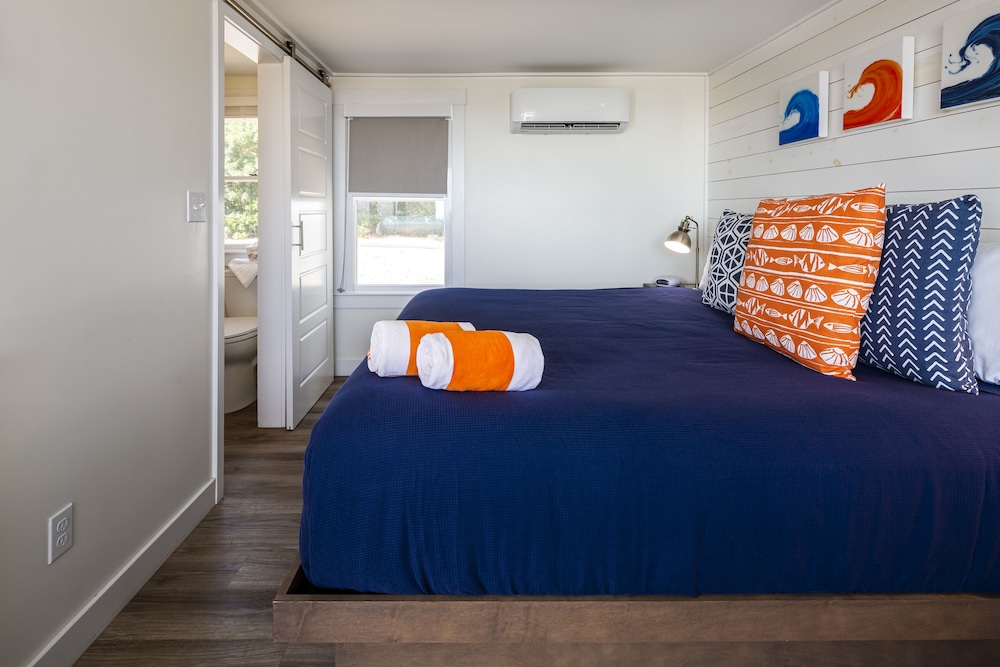Breakwater Hotel - photo 10