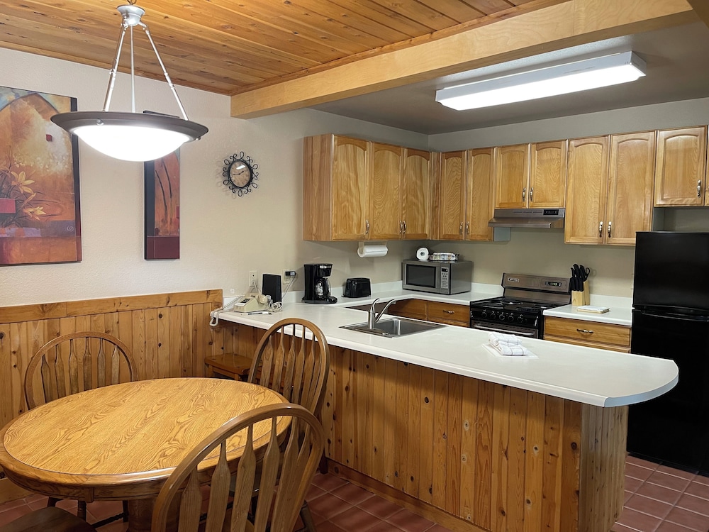 Mount Shasta Resort - photo 27