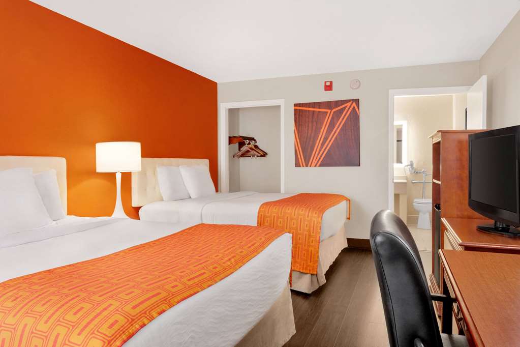 Howard Johnson by Wyndham Chattanooga Lookout Mountain I 24 - photo 19