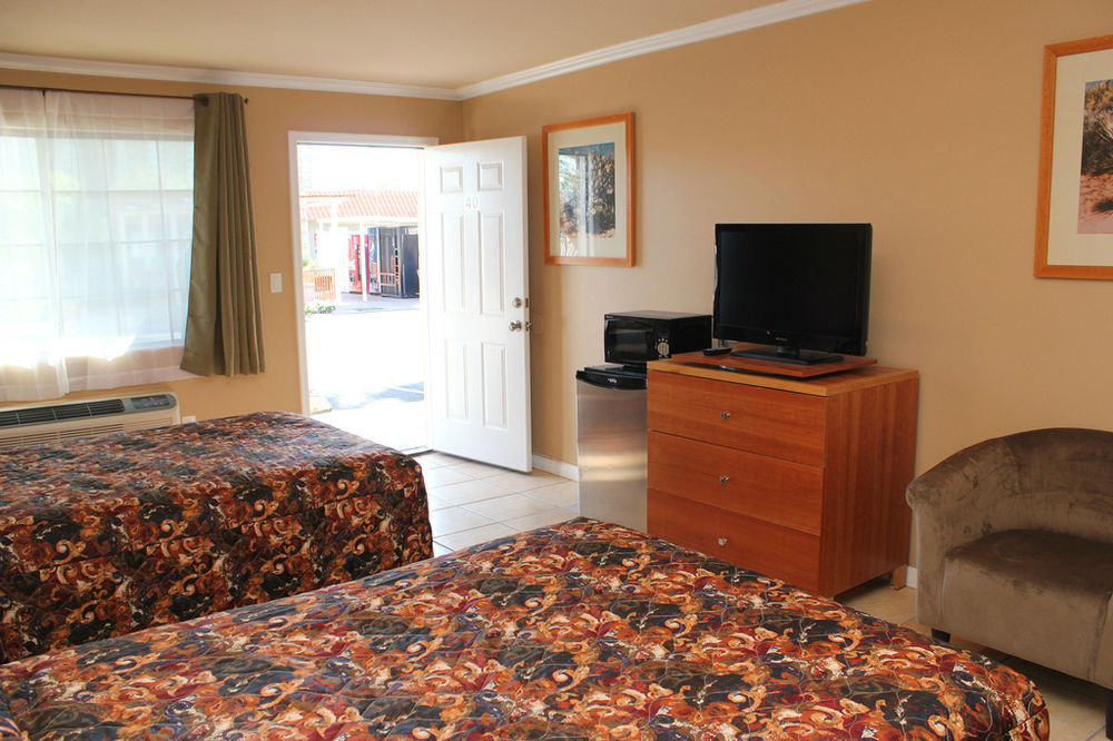 Wildcat Inn - photo 10